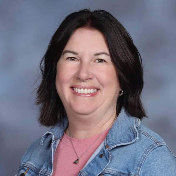 Photo of Robyn Jones Photo of Robyn Jones